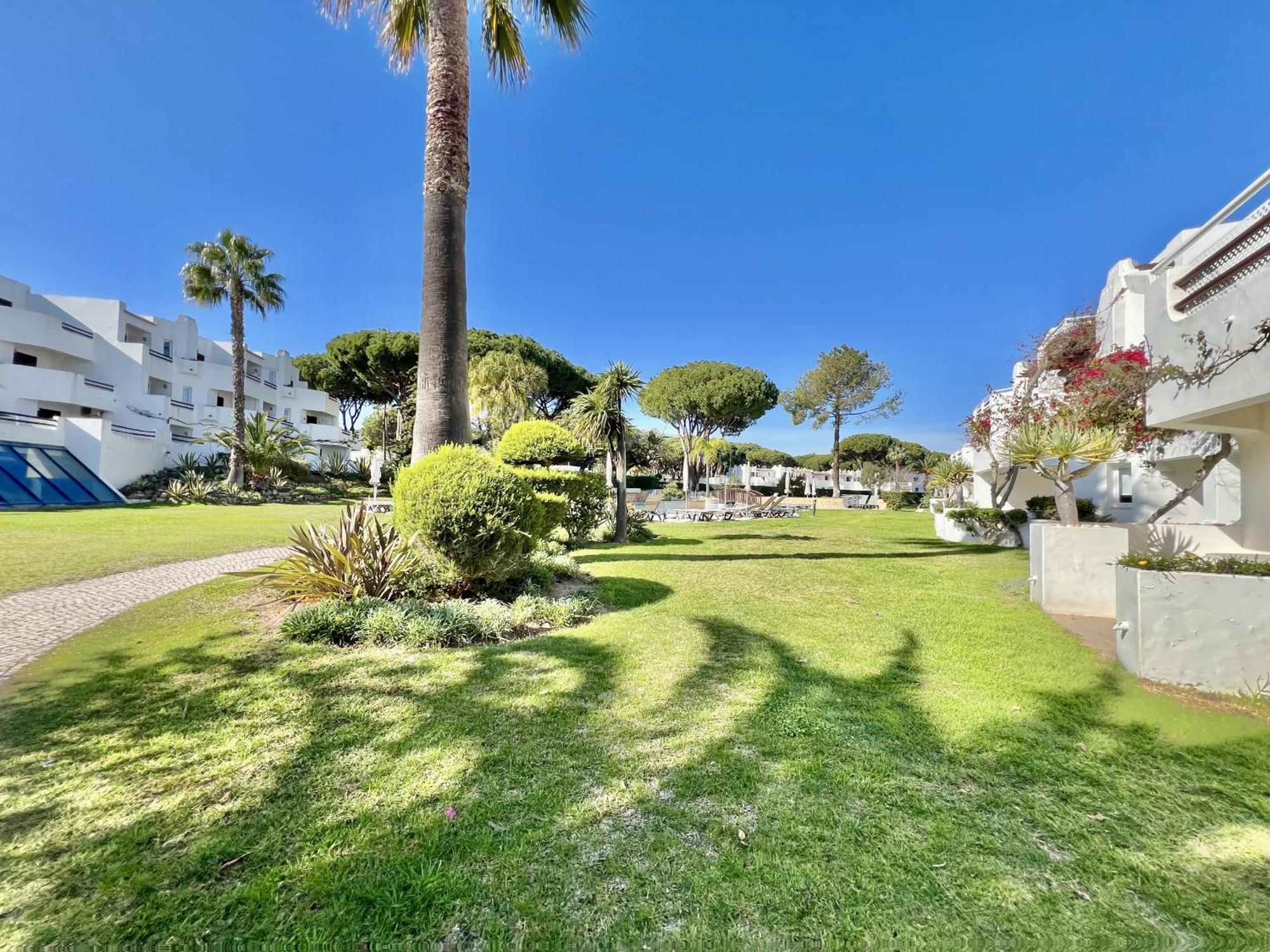 Albufeira Balaia Golf Vilage 4 With Pool By Homing Exteriör bild
