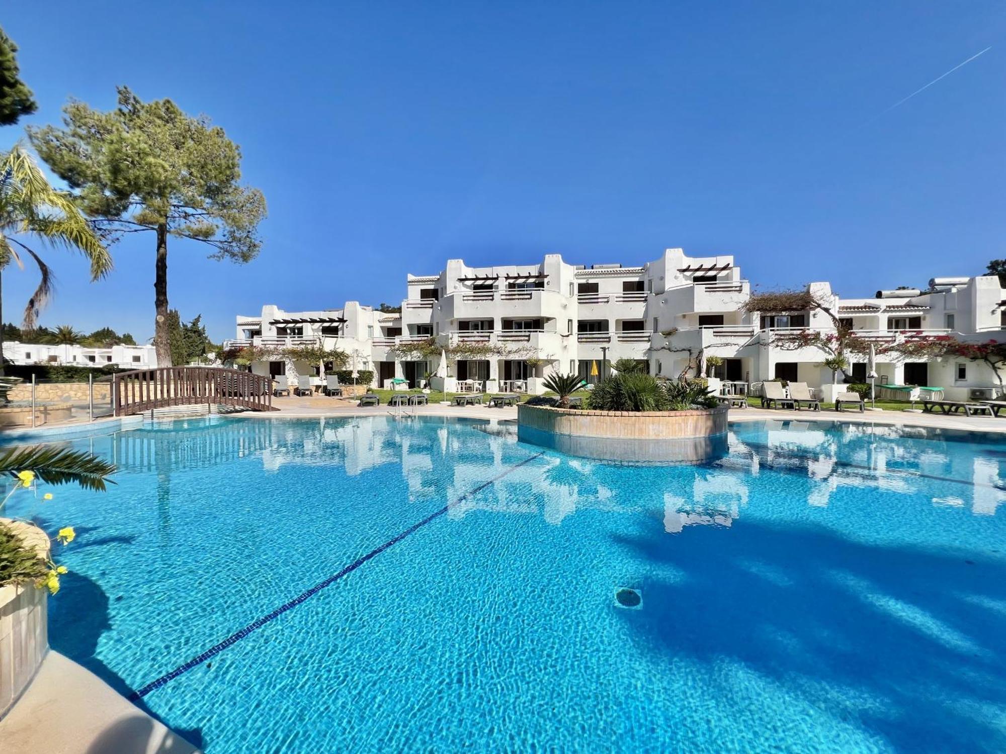 Albufeira Balaia Golf Vilage 4 With Pool By Homing Exteriör bild
